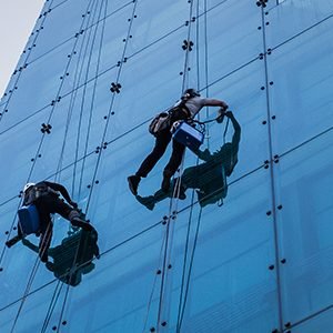 Limpieza en alturas (fachadas y estructuras)